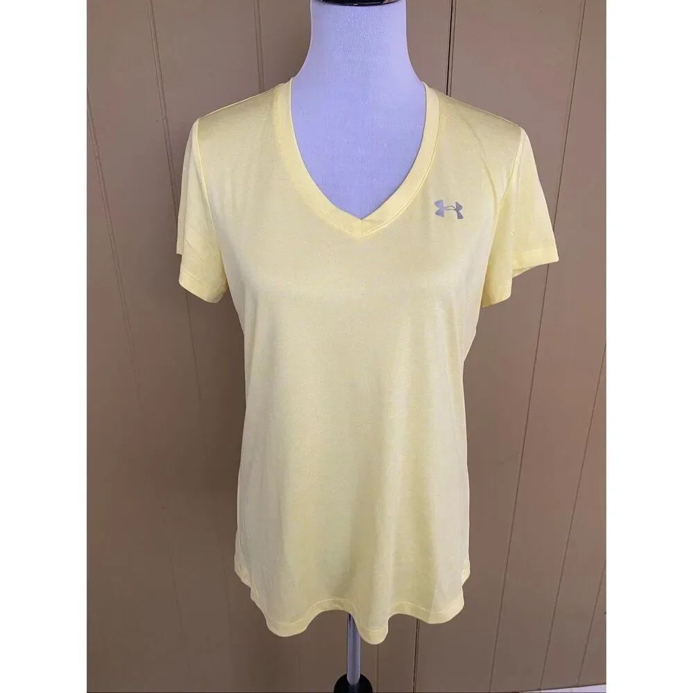 Under Armour women M loose fit heat gear short sleeve v-cut shirt yellow
